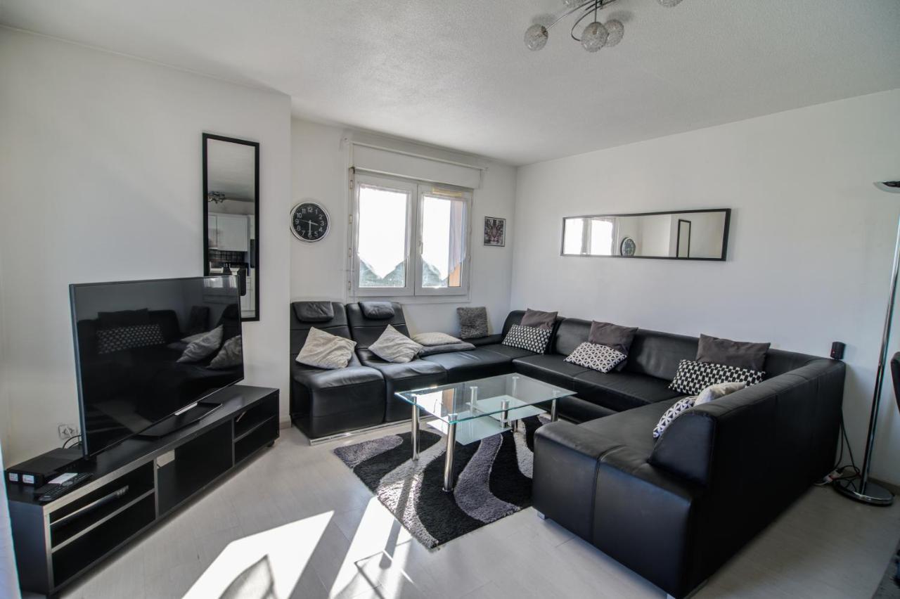 Design Apartment Near Geneva Etrembieres Luaran gambar