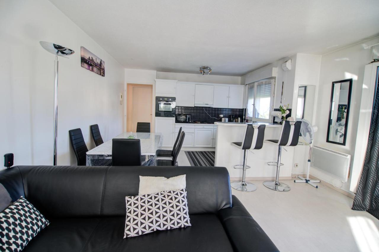Design Apartment Near Geneva Etrembieres Luaran gambar